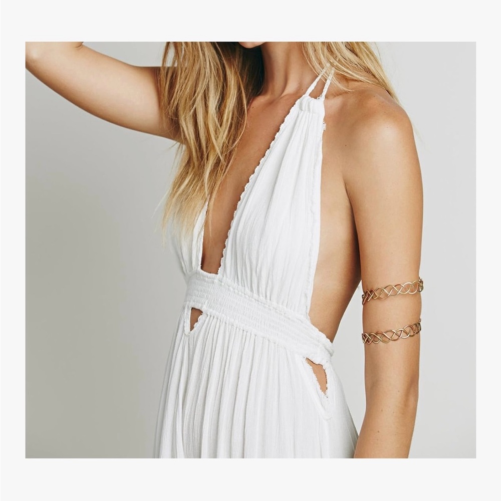 Elegant White Maxi Sun Beach Dress, Small, Lightweight - Picture 3 of 9